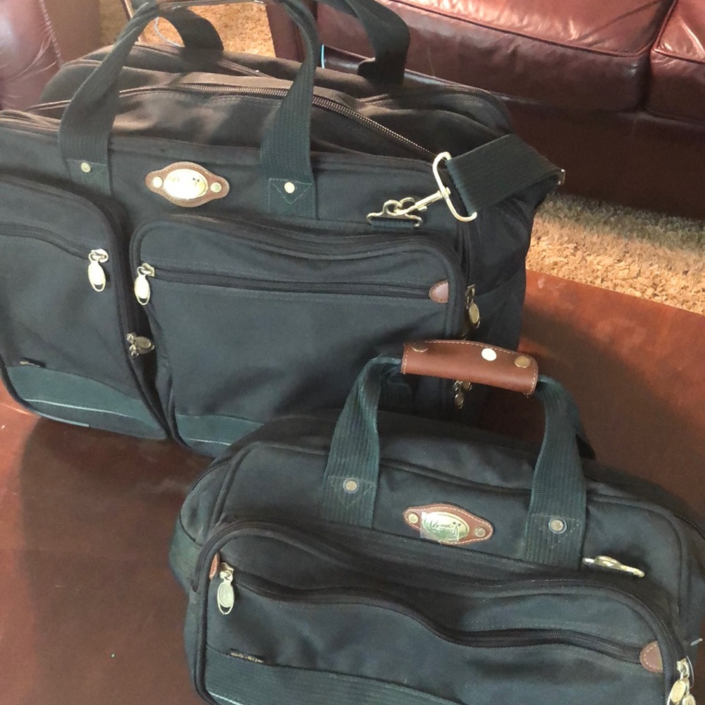 Ricardo Beverley hills duffle and garment bag